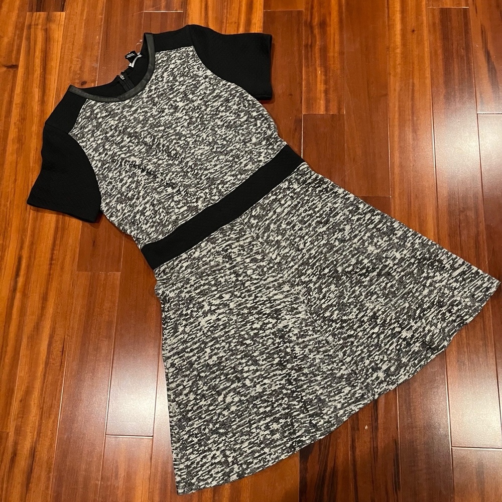 Club Monaco Black Grey Knit Dress Faux Leather Trim Short Sleeve A-Line Sizeโ 8